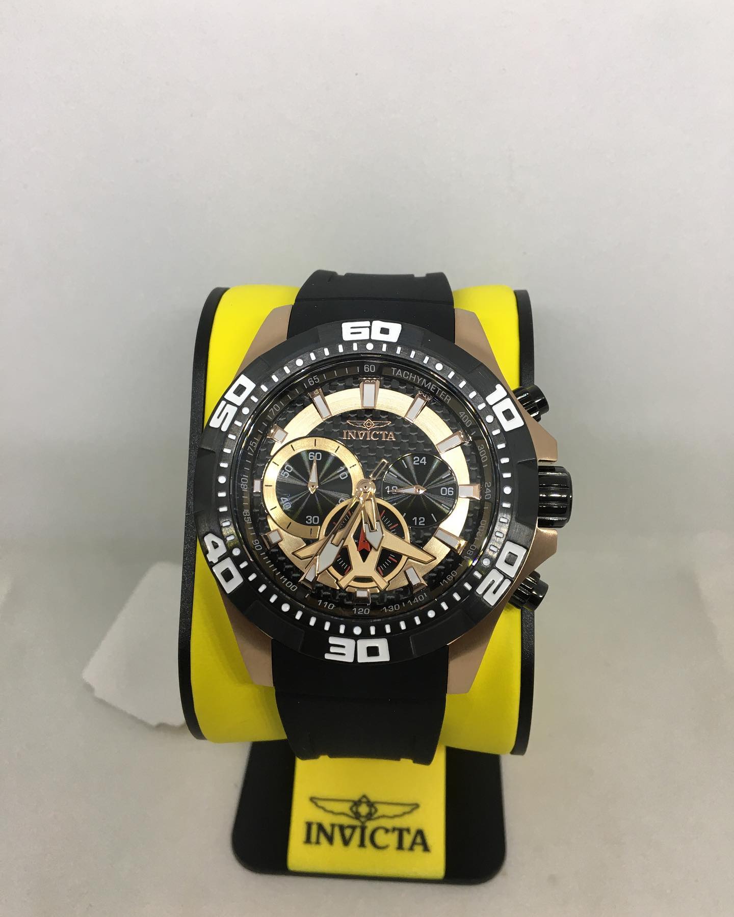 Invicta Aviator